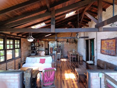 Casa para alugar com 250m², 6 quartos, 4 vagas no bairro Pântano do Sul em Florianópolis - Foto 3