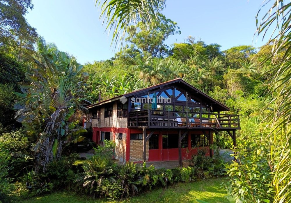 Casa para alugar com 250m², 6 quartos, 4 vagas no bairro Pântano do Sul em Florianópolis - Foto 1
