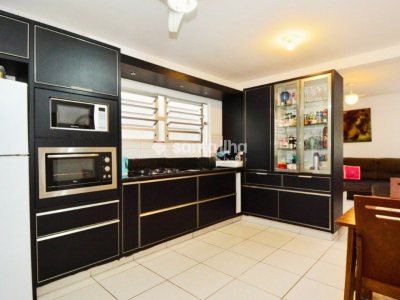Casa à venda com 219m², 3 quartos, 1 suíte, 2 vagas no bairro Campeche em Florianópolis - Foto 2