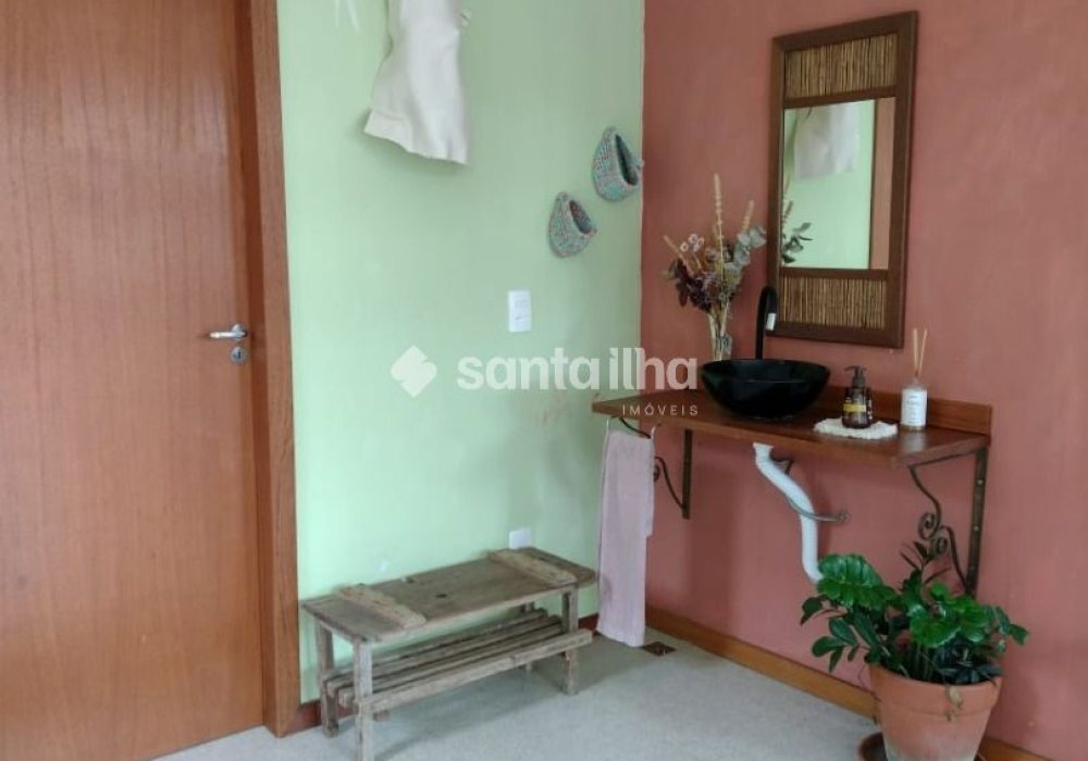 Casa à venda com 186m², 4 quartos, 1 suíte, 3 vagas no bairro Campeche em Florianópolis - Foto 1