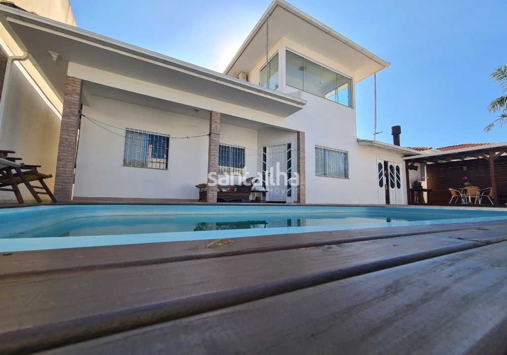 Casa à venda com 121m², 4 quartos, 1 suíte, 2 vagas no bairro Campeche em Florianópolis - Foto 1