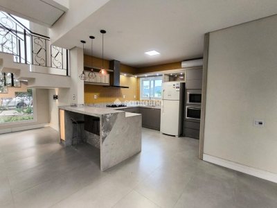 Casa à venda com 233m², 4 quartos, 2 suítes, 2 vagas no bairro Ribeirão da Ilha em Florianópolis - Foto 9