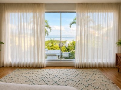 Casa à venda com 320m², 5 quartos, 2 suítes, 4 vagas no bairro Coqueiros em Florianópolis - Foto 16