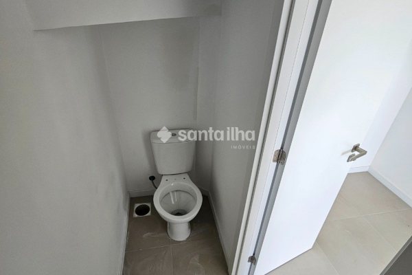 Casa à venda com 125m², 2 quartos, 2 suítes, 1 vaga no bairro Ribeirão da Ilha em Florianópolis