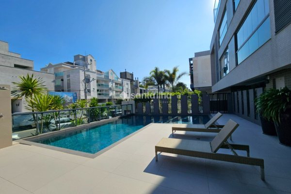 Studio para alugar ou comprar com 45m², 1 quarto, 1 vaga no bairro Novo Campeche em Florianópolis