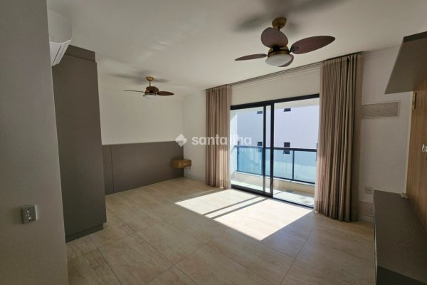 Studio para alugar ou comprar com 45m², 1 quarto, 1 vaga no bairro Novo Campeche em Florianópolis