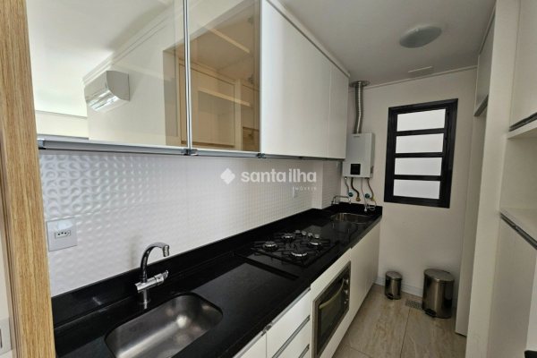 Studio para alugar ou comprar com 45m², 1 quarto, 1 vaga no bairro Novo Campeche em Florianópolis
