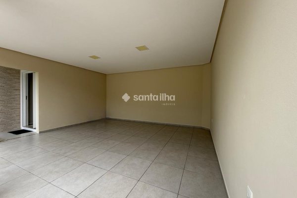 Casa à venda com 170m², 4 quartos, 1 suíte, 2 vagas no bairro Campeche em Florianópolis