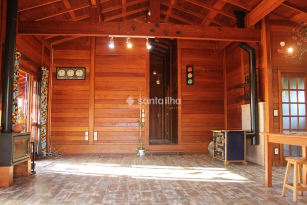 Casa à venda com 209m², 4 quartos, 1 suíte, 3 vagas no bairro Campeche em Florianópolis