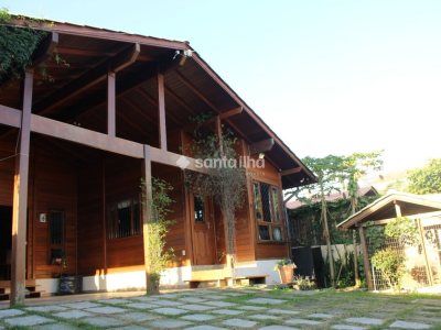 Casa à venda com 209m², 4 quartos, 1 suíte, 3 vagas no bairro Campeche em Florianópolis - Foto 40