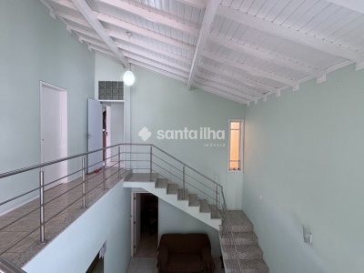 Casa à venda com 290m², 4 quartos, 2 suítes, 3 vagas no bairro Morro das Pedras em Florianópolis - Foto 27