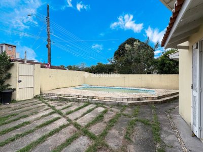 Casa à venda com 290m², 4 quartos, 2 suítes, 3 vagas no bairro Morro das Pedras em Florianópolis - Foto 2