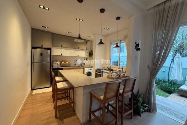 Apartamento à venda com 116m², 2 quartos, 1 suíte, 2 vagas no bairro Campeche em Florianópolis
