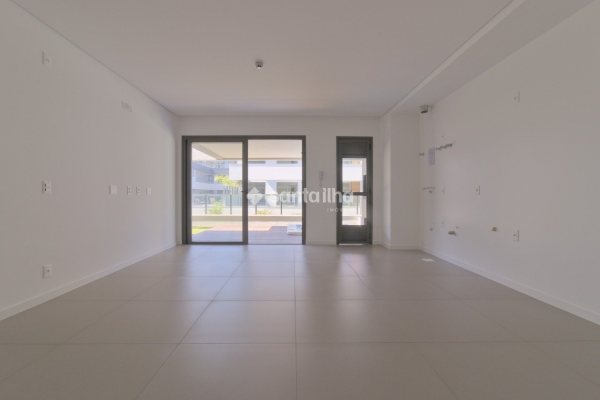 Apartamento à venda com 119m², 2 quartos, 1 suíte, 2 vagas no bairro Morro das Pedras em Florianópolis