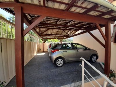Casa à venda com 320m², 3 quartos, 1 suíte, 3 vagas no bairro Lagoa da Conceição em Florianópolis - Foto 2