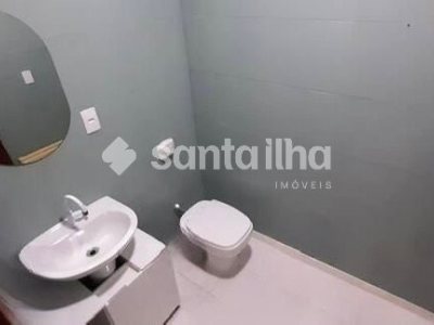 Casa à venda com 113m², 2 quartos, 1 suíte, 4 vagas no bairro Campeche em Florianópolis - Foto 9