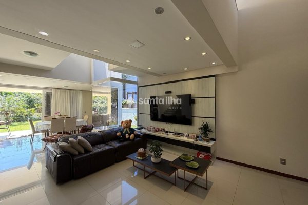 Casa em Condomínio à venda com 290m², 3 quartos, 3 suítes, 2 vagas no bairro Campeche em Florianópolis