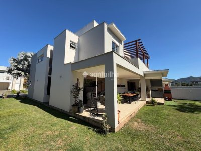 Casa em Condomínio à venda com 290m², 3 quartos, 3 suítes, 2 vagas no bairro Campeche em Florianópolis - Foto 26