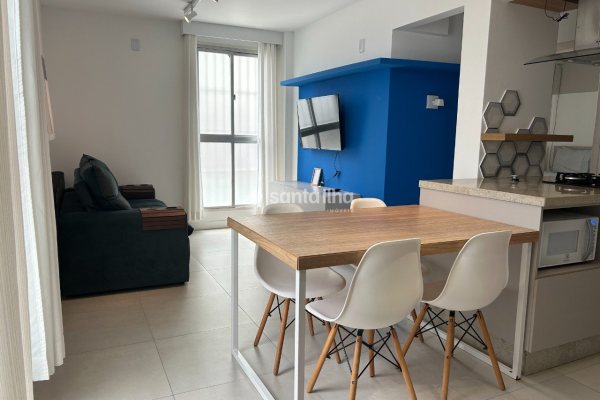 Apartamento à venda com 57m², 2 quartos no bairro Centro em Florianópolis