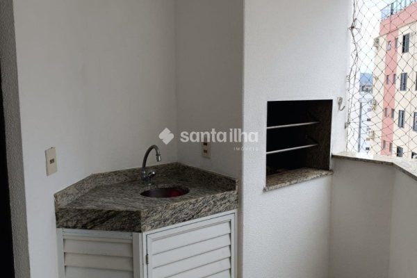 Apartamento à venda com 100m², 3 quartos, 1 suíte, 1 vaga no bairro Balneário em Florianópolis