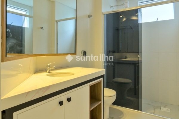 Apartamento à venda com 81m², 2 quartos, 1 suíte, 1 vaga no bairro Coqueiros em Florianópolis