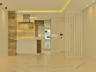 Apartamento à venda com 81m², 2 quartos, 1 suíte, 1 vaga no bairro Coqueiros em Florianópolis - Foto 3