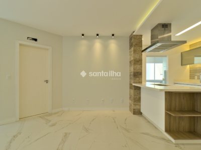 Apartamento à venda com 81m², 2 quartos, 1 suíte, 1 vaga no bairro Coqueiros em Florianópolis - Foto 2