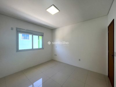 Casa em Condomínio para alugar com 140m², 2 quartos, 2 vagas no bairro Campeche em Florianópolis - Foto 25