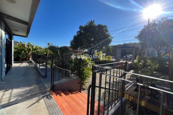 Casa Comercial para alugar com 104m², 5 vagas no bairro Rio Tavares em Florianópolis