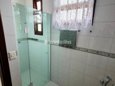 Casa à venda com 224m², 3 quartos, 1 suíte, 3 vagas no bairro Campeche em Florianópolis - Foto 18