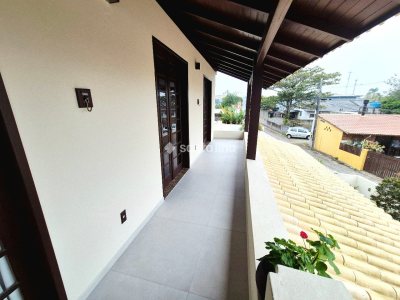Casa à venda com 224m², 3 quartos, 1 suíte, 3 vagas no bairro Campeche em Florianópolis - Foto 15