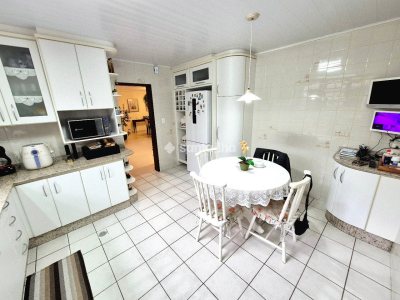 Casa à venda com 224m², 3 quartos, 1 suíte, 3 vagas no bairro Campeche em Florianópolis - Foto 7