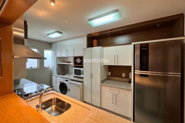 Cobertura à venda com 182m², 3 quartos, 1 suíte, 2 vagas no bairro Córrego Grande em Florianópolis