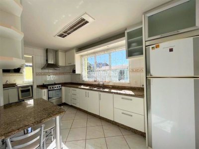 Casa à venda com 226m², 4 quartos, 2 suítes, 5 vagas no bairro Campeche em Florianópolis - Foto 8