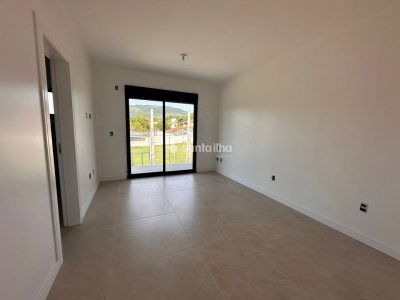 Casa à venda com 192m², 4 quartos, 3 suítes, 2 vagas no bairro Lagoa da Conceição em Florianópolis - Foto 7