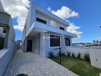 Casa à venda com 162m², 3 quartos, 3 suítes, 2 vagas no bairro Campeche em Florianópolis - Foto 2