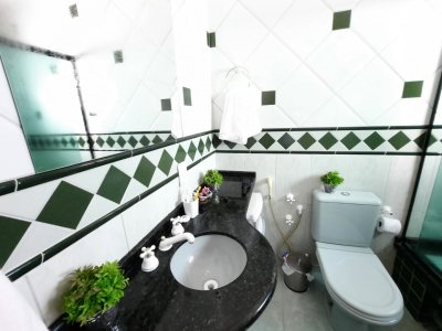 Casa à venda com 250m², 3 quartos, 3 suítes, 2 vagas no bairro Carianos em Florianópolis - Foto 27