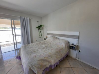 Casa à venda com 250m², 3 quartos, 3 suítes, 2 vagas no bairro Carianos em Florianópolis - Foto 28
