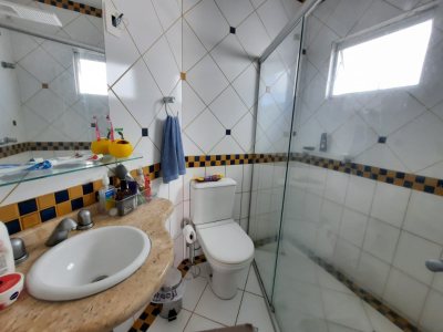 Casa à venda com 250m², 3 quartos, 3 suítes, 2 vagas no bairro Carianos em Florianópolis - Foto 30