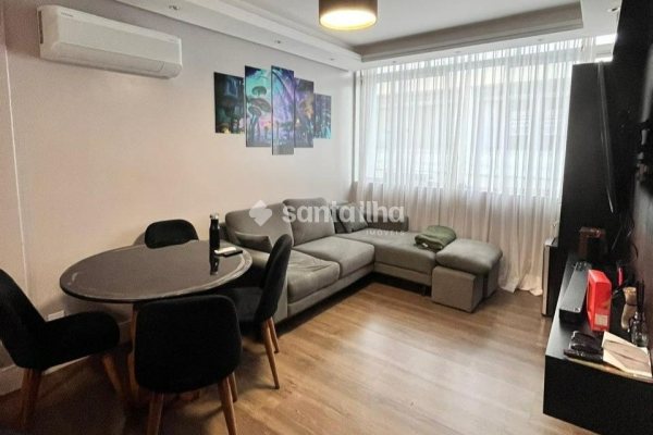 Apartamento à venda com 74m², 2 quartos, 1 suíte, 1 vaga no bairro Carvoeira em Florianópolis
