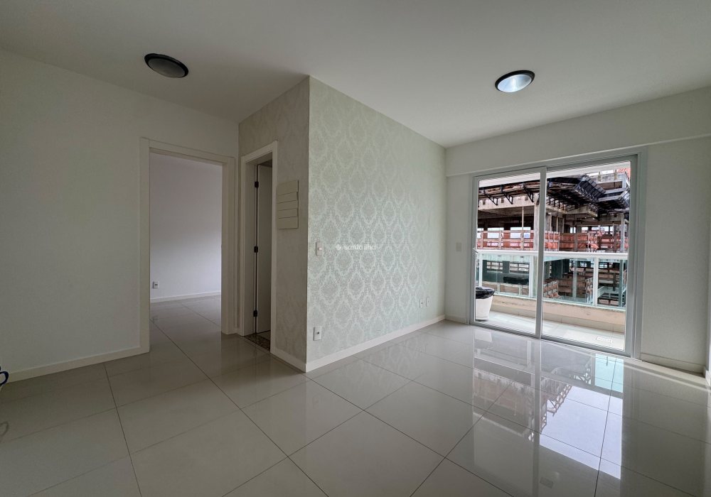 Apartamento à venda com 45m², 1 quarto, 1 vaga no bairro Pantanal em Florianópolis - Foto 1