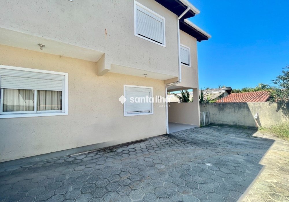 Casa para alugar com 80m², 2 quartos, 1 vaga no bairro Campeche em Florianópolis - Foto 1