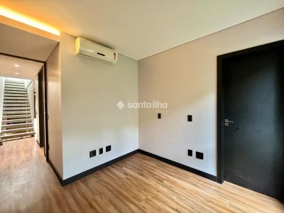 Casa à venda com 173m², 3 quartos, 3 suítes, 2 vagas no bairro Morro das Pedras em Florianópolis - Foto 28