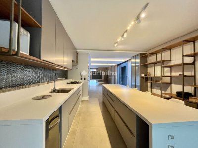 Casa à venda com 173m², 3 quartos, 3 suítes, 2 vagas no bairro Morro das Pedras em Florianópolis - Foto 4
