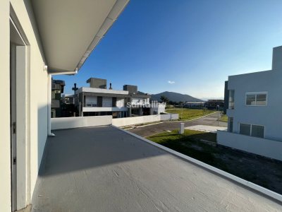 Casa em Condomínio para alugar ou comprar com 247m², 4 quartos, 1 suíte, 3 vagas no bairro Campeche em Florianópolis - Foto 26