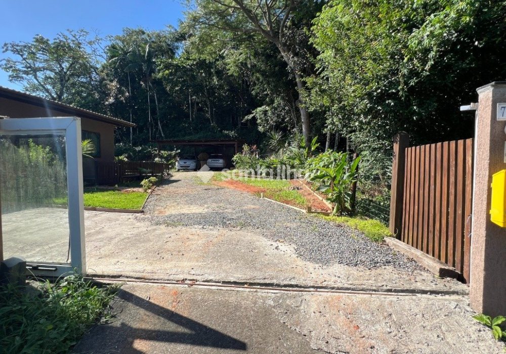 Casa à venda com 220m², 5 quartos, 2 suítes, 4 vagas no bairro Rio Tavares em Florianópolis - Foto 1