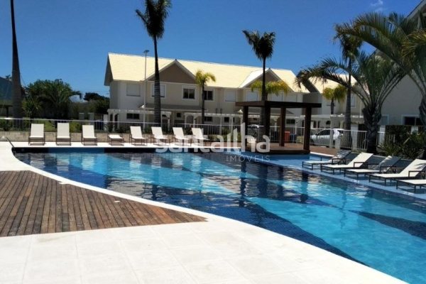 Casa em Condomínio à venda com 101m², 3 quartos, 1 suíte, 1 vaga no bairro Morro das Pedras em Florianópolis