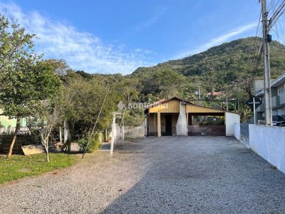 Terreno à venda com 836m², 2 vagas no bairro Ribeirão da Ilha em Florianópolis - Foto 2