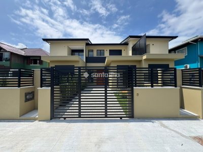 Casa à venda com 127m², 4 quartos, 1 suíte, 2 vagas no bairro Campeche em Florianópolis - Foto 2