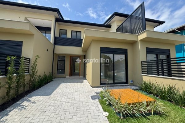 Casa à venda com 127m², 4 quartos, 1 suíte, 2 vagas no bairro Campeche em Florianópolis